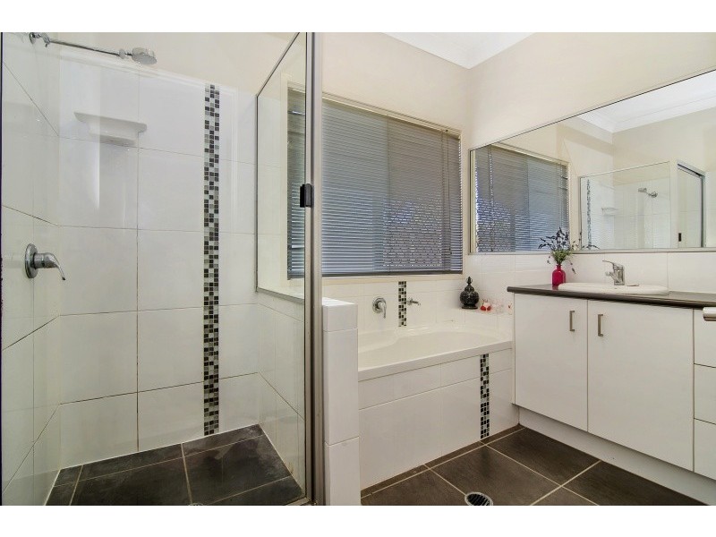 2 Kultarr Street, North Lakes QLD 4509