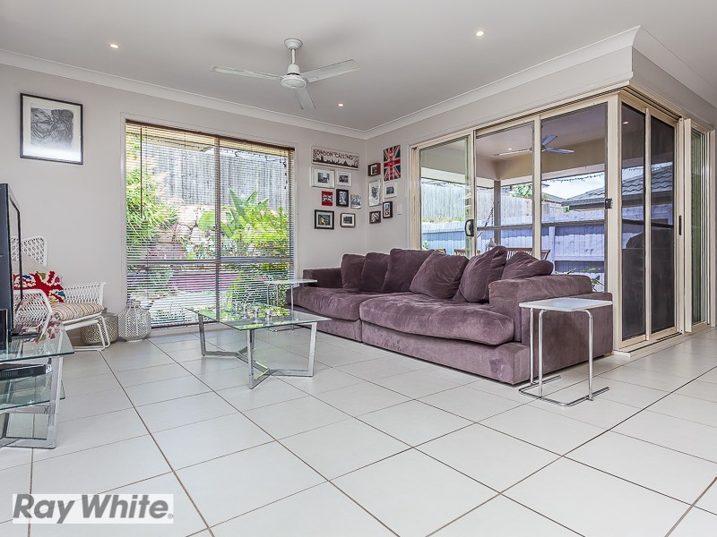 11 Nina Crescent, North Lakes QLD 4509