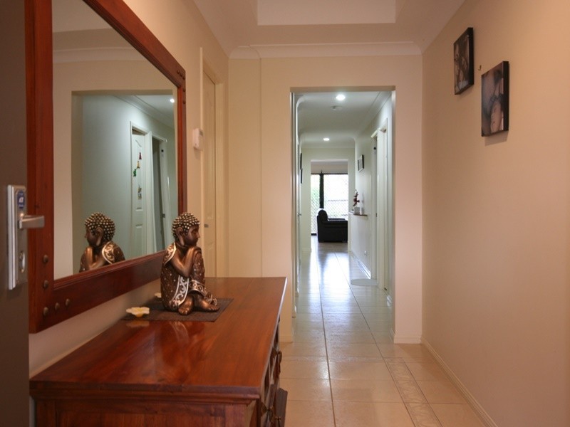 16 Grebe Cct, North Lakes QLD 4509