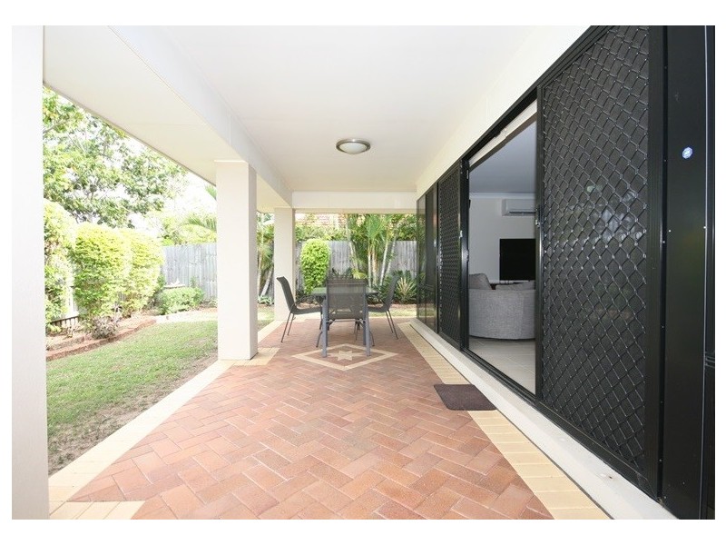 16 Grebe Cct, North Lakes QLD 4509