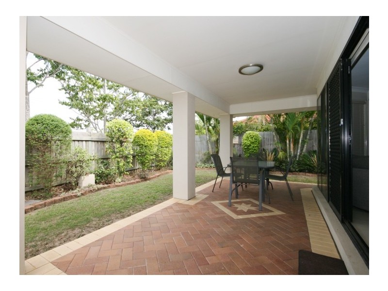 16 Grebe Cct, North Lakes QLD 4509