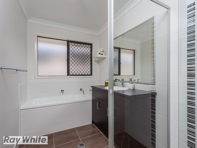 17 Mersey Street, North Lakes QLD 4509