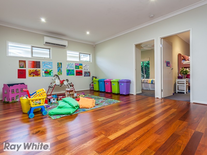 16 Wombat Parade, North Lakes QLD 4509