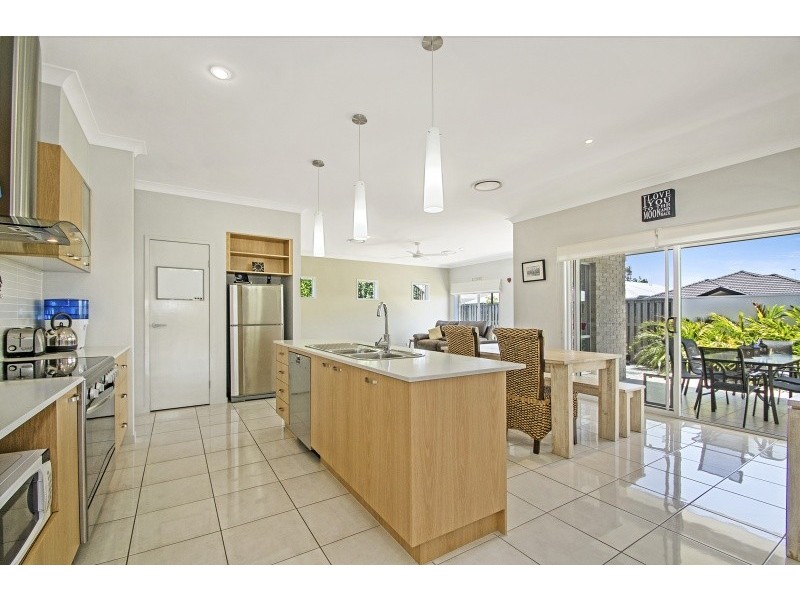 43 Wallaroo Circuit, North Lakes QLD 4509