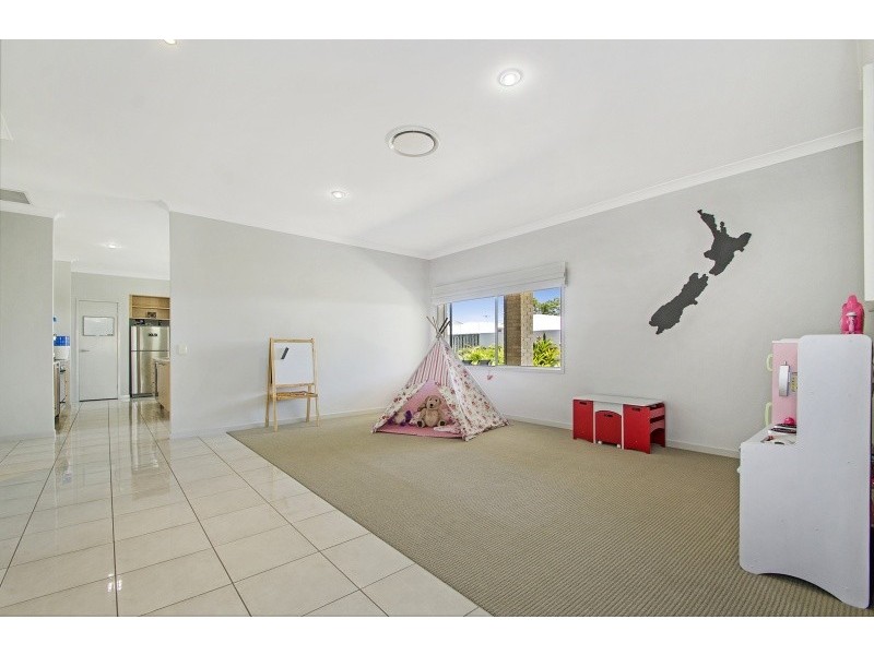 43 Wallaroo Circuit, North Lakes QLD 4509