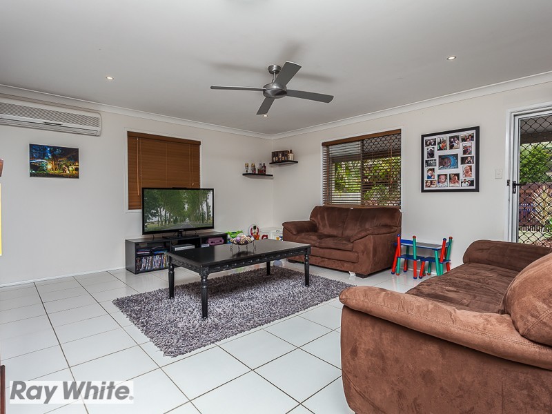 52 Carwell Avenue, Petrie QLD 4502