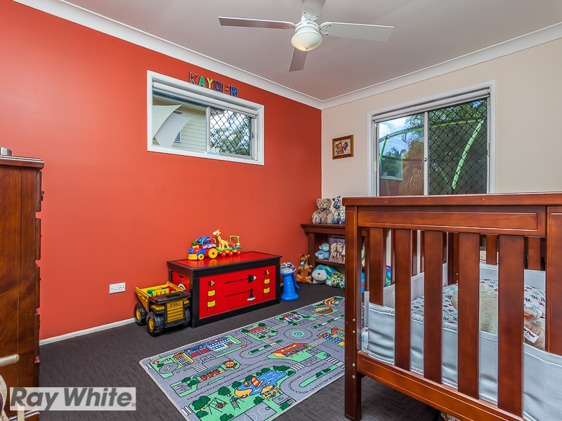 52 Carwell Avenue, Petrie QLD 4502