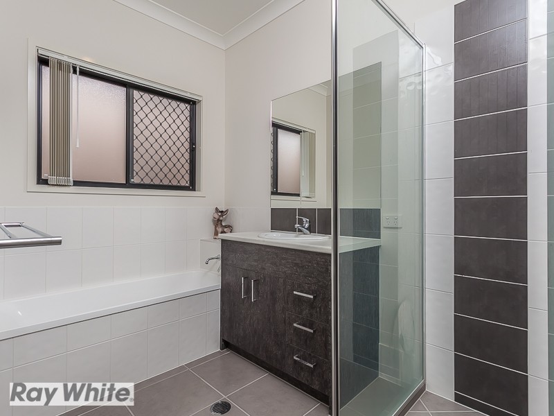 18 Wallarah Parade, North Lakes QLD 4509