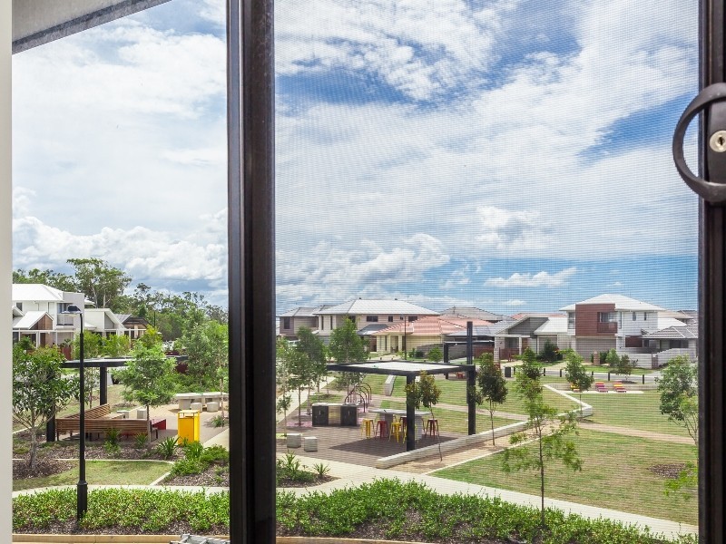 9 Madison Avenue, North Lakes QLD 4509
