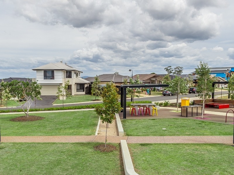 9 Madison Avenue, North Lakes QLD 4509