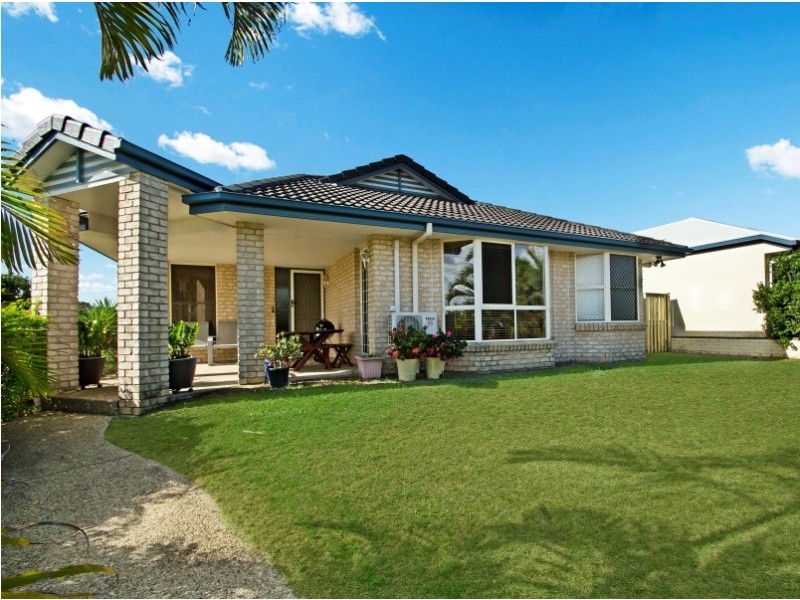 18 Southerden Drive, North Lakes QLD 4509