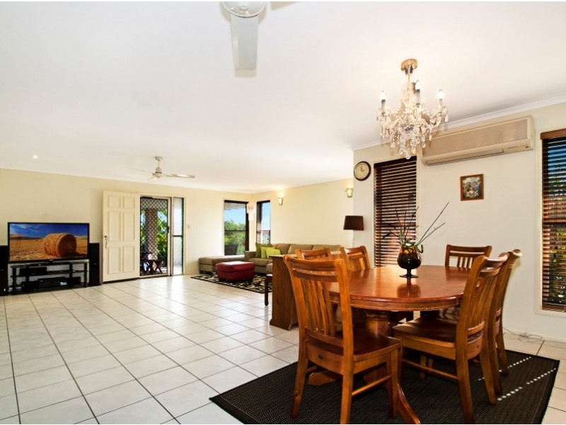 18 Southerden Drive, North Lakes QLD 4509