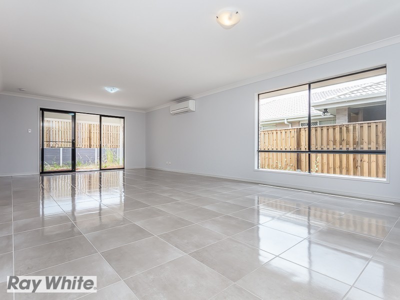 5 Essencia Ave, Dakabin QLD 4503
