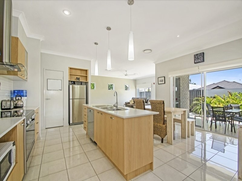 43 Wallaroo Circuit, North Lakes QLD 4509