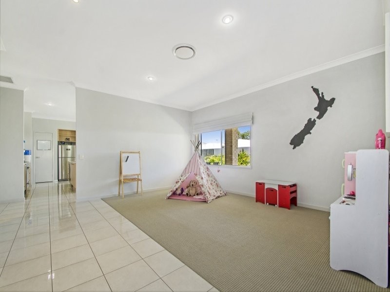 43 Wallaroo Circuit, North Lakes QLD 4509
