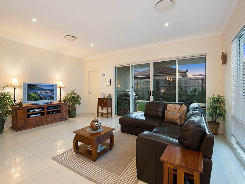 8 Couples Street, North Lakes QLD 4509