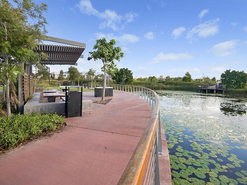 8 Couples Street, North Lakes QLD 4509