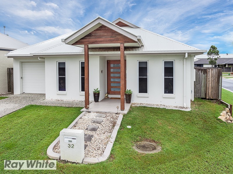 32 Planigale Crescent, North Lakes QLD 4509