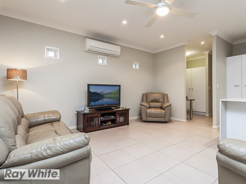 32 Planigale Crescent, North Lakes QLD 4509