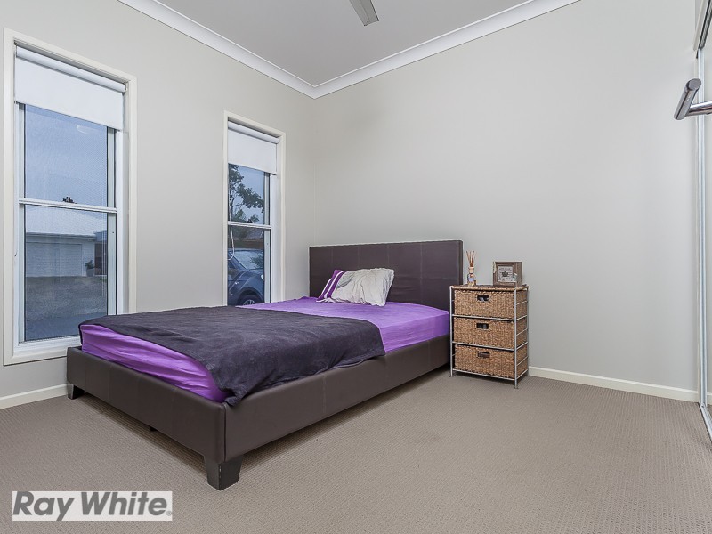 32 Planigale Crescent, North Lakes QLD 4509