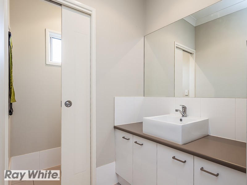 32 Planigale Crescent, North Lakes QLD 4509