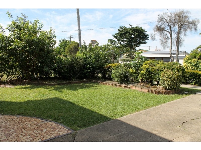 33 Andrew Street, Kallangur QLD 4503