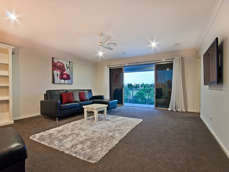 40 Nicklaus Parade, North Lakes QLD 4509