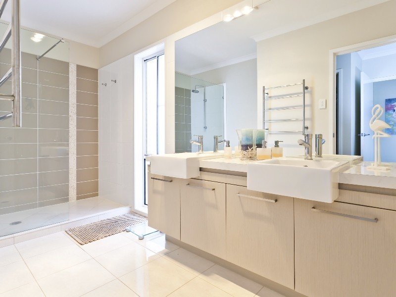19 Rawlins Crescent, North Lakes QLD 4509