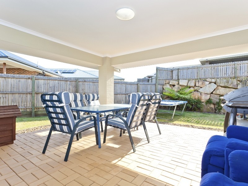 19 Rawlins Crescent, North Lakes QLD 4509