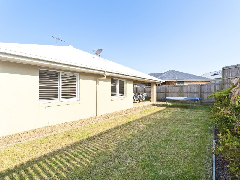 19 Rawlins Crescent, North Lakes QLD 4509