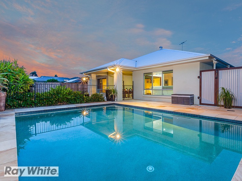 2 Faldo Court, North Lakes QLD 4509
