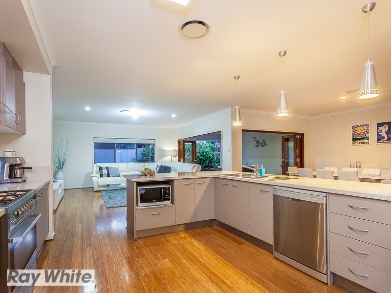 2 Faldo Court, North Lakes QLD 4509