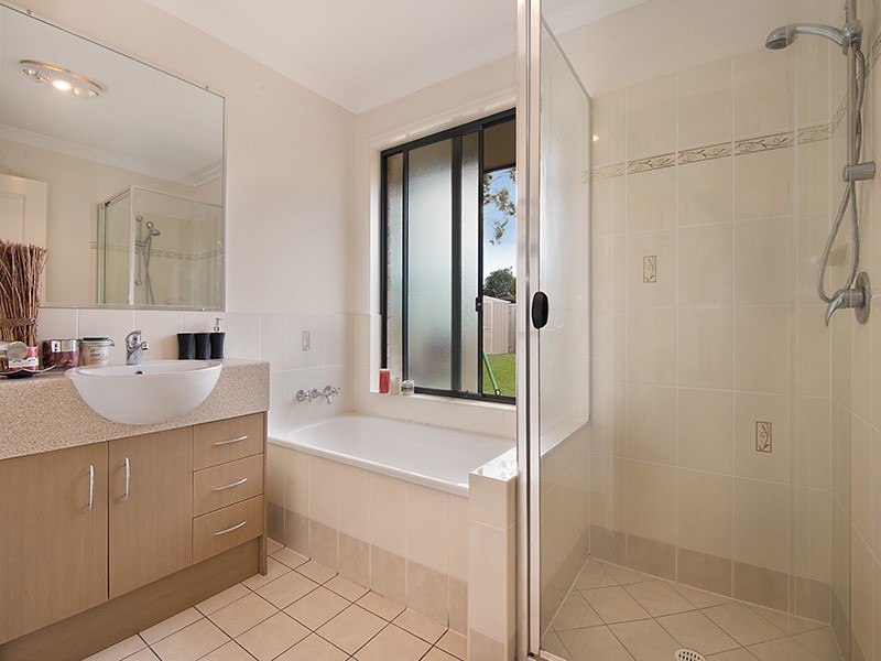 16 Topaz Court, Deception Bay QLD 4508