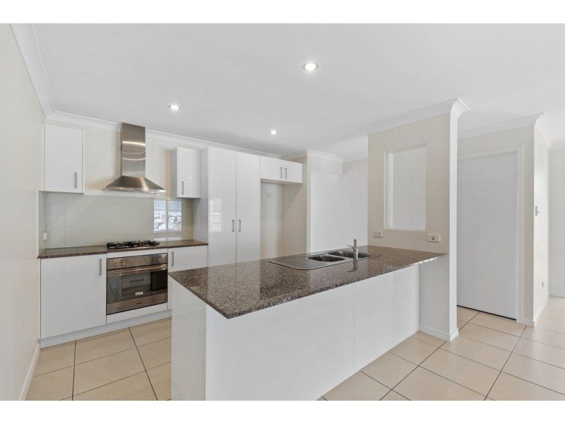 34 Chrysler Parade, North Lakes QLD 4509