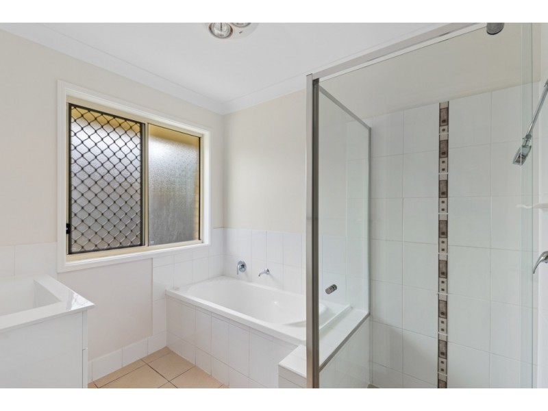 34 Chrysler Parade, North Lakes QLD 4509