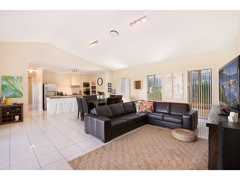 19 Whitecedar Circuit, North Lakes QLD 4509