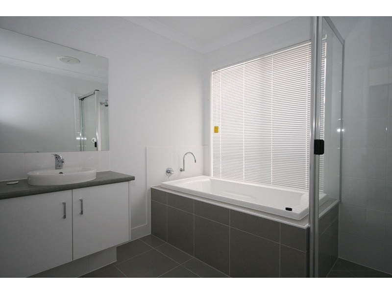 2 Philp Street, North Lakes QLD 4509