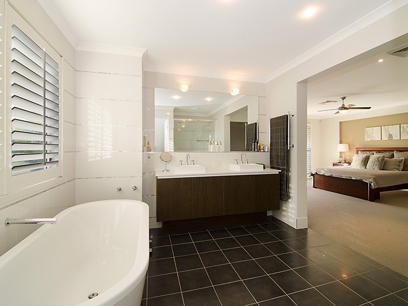 8 Satinay Parade, North Lakes QLD 4509
