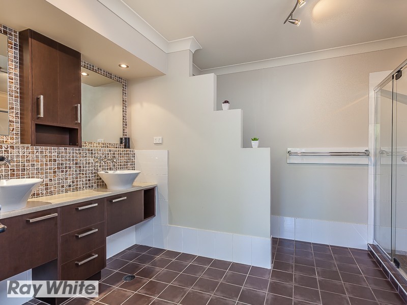 6 Sellens Court, Ningi QLD 4511