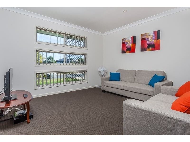 23 Dickson Crescent, North Lakes QLD 4509