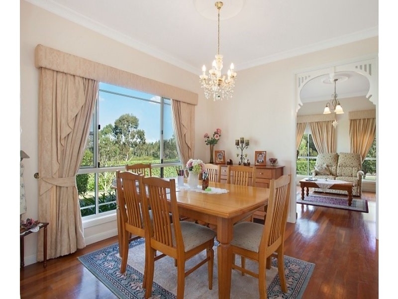 28 Lochside Drive, North Lakes QLD 4509