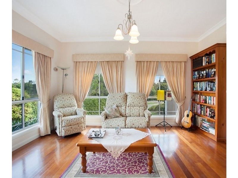 28 Lochside Drive, North Lakes QLD 4509