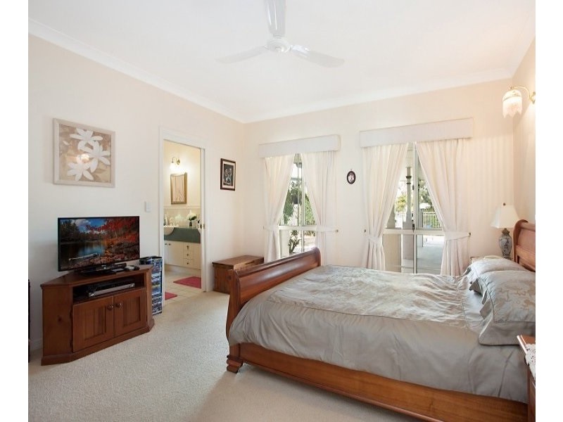 28 Lochside Drive, North Lakes QLD 4509