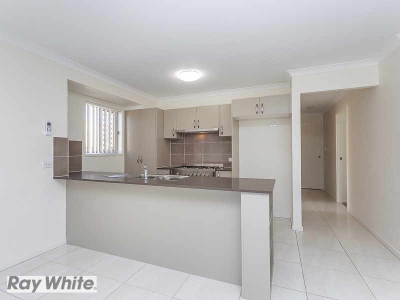 30 Honeyeater Cres, Dakabin QLD 4503