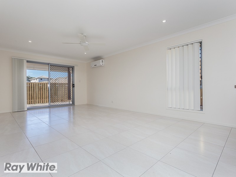 30 Honeyeater Cres, Dakabin QLD 4503