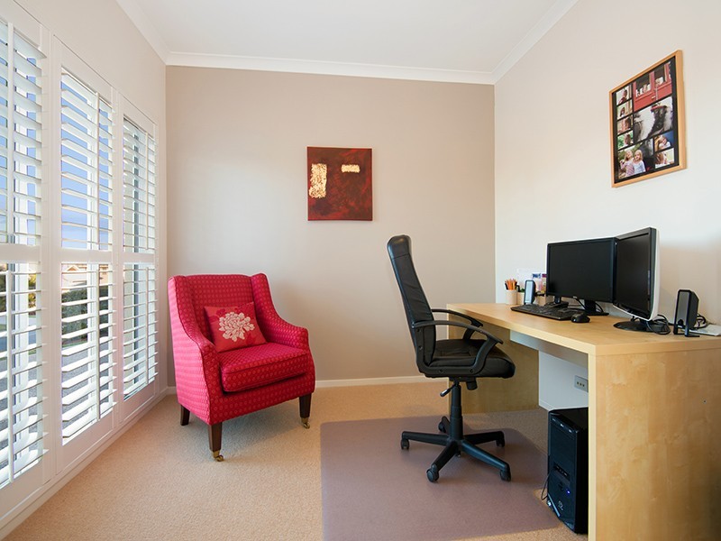 9 Mickelson Street, North Lakes QLD 4509