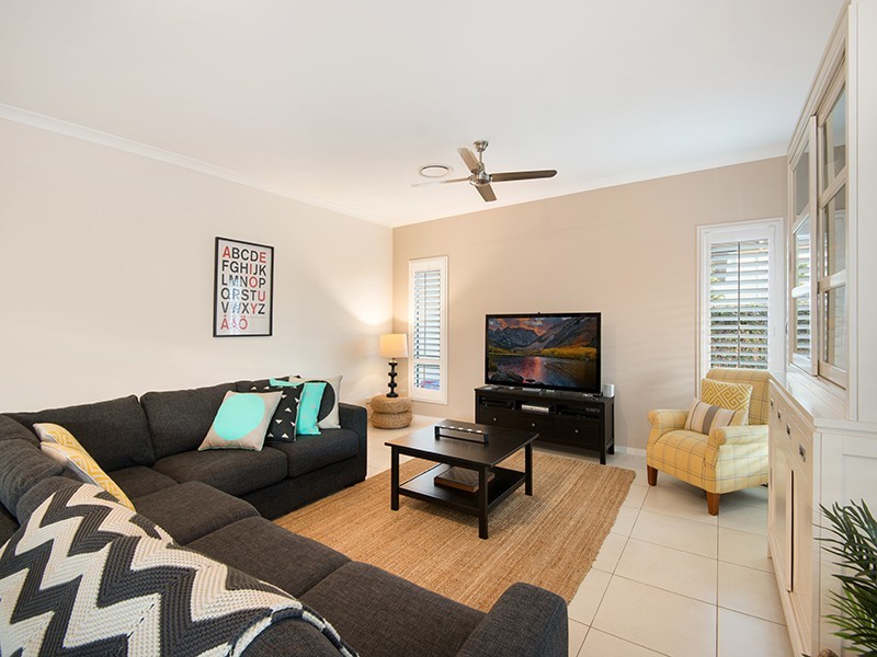 9 Mickelson Street, North Lakes QLD 4509