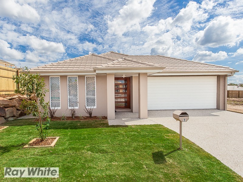 7 Paterson Street, North Lakes QLD 4509