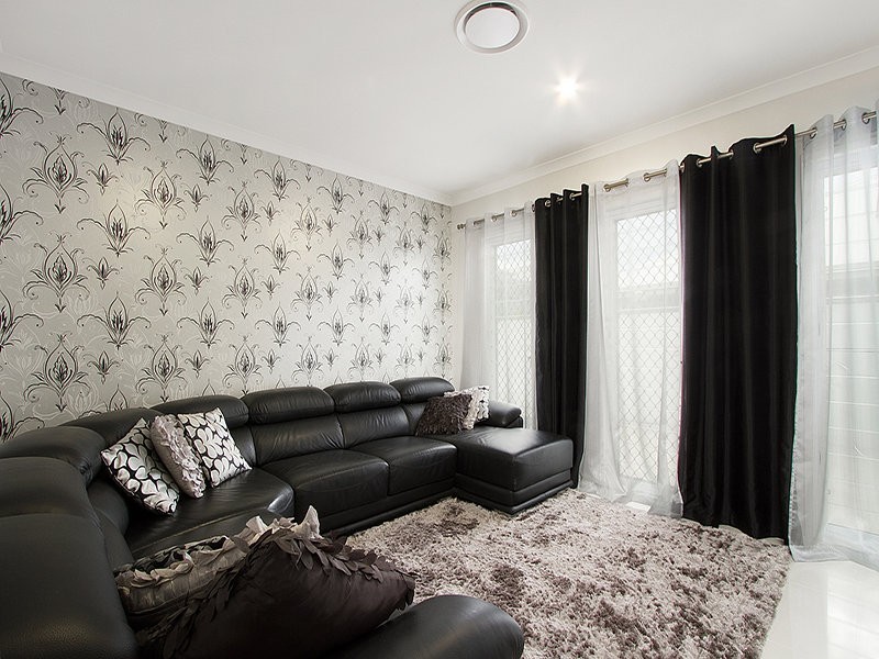 14 Cowen Terrace, North Lakes QLD 4509