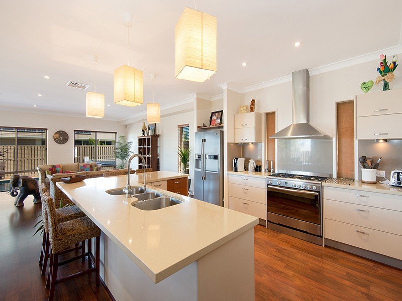 1 Ballesteros Street, North Lakes QLD 4509